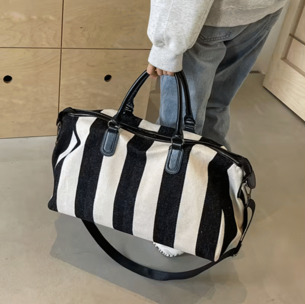 Screenshot 2025-10-31 at 19.28.00 Zebra Casual Vertical Stripe Travel Bag